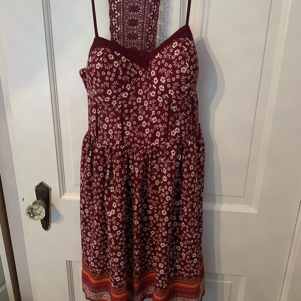 Maroon spaghetti strap dress with cute back